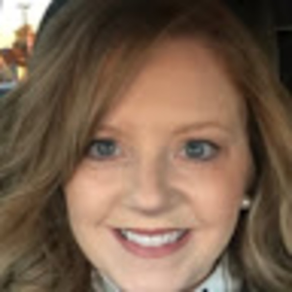 Meet your Posher, Jennifer - Picture 1 of 1